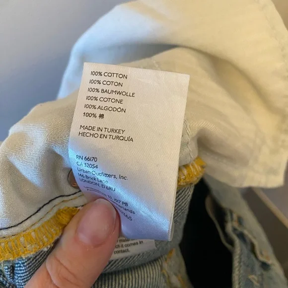 Free People- WE THE FREE- Distressed Blue Jeans - Picture 8 of 9